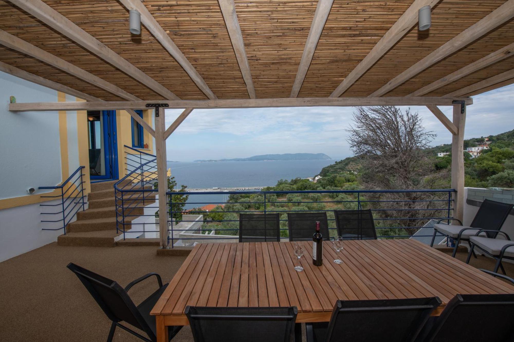 Villa Evmenia Panoramic View & Sea Front Apartments Скопелос Екстериор снимка