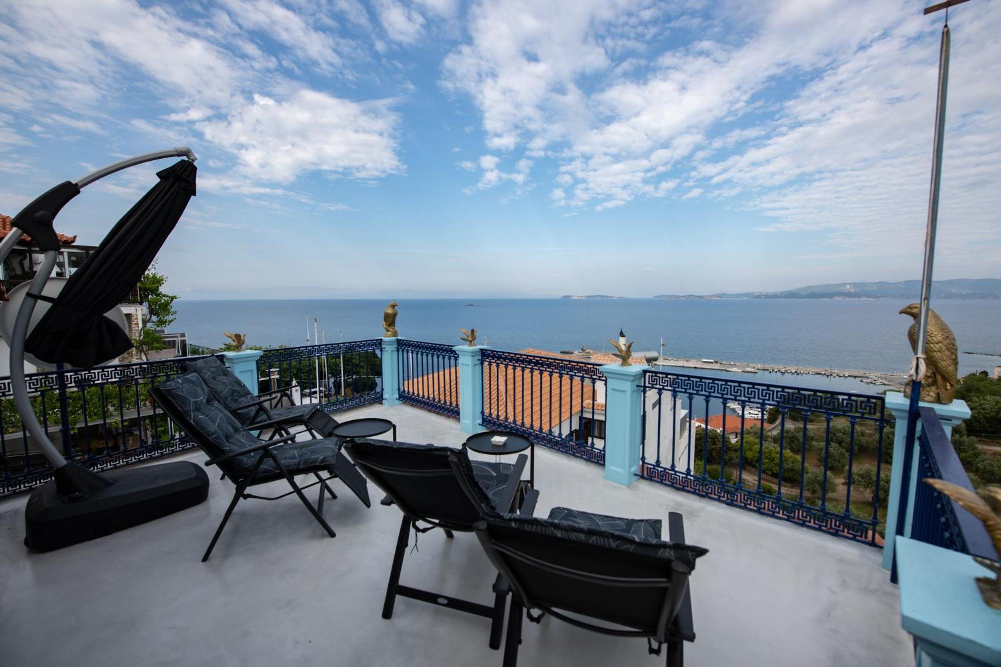 Villa Evmenia Panoramic View & Sea Front Apartments Скопелос Екстериор снимка